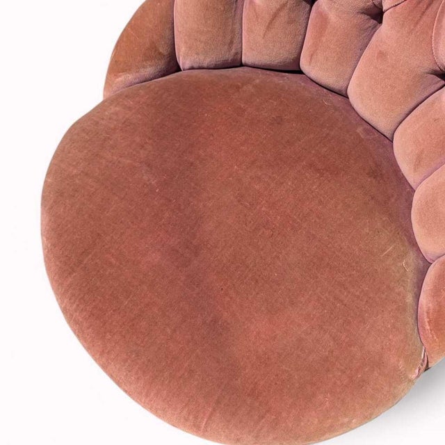 Late 20th Century Victorian Style Tufted Slipper Chair in Pink Velvet For Sale In Los Angeles - Image 6 of 18