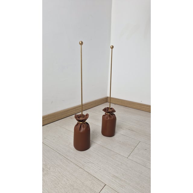 Brass and Blue Leather Doorstops attributed to Luigi Caccia Dominioni for Azucena, 1980s, Set of 2 For Sale - Image 11 of 11