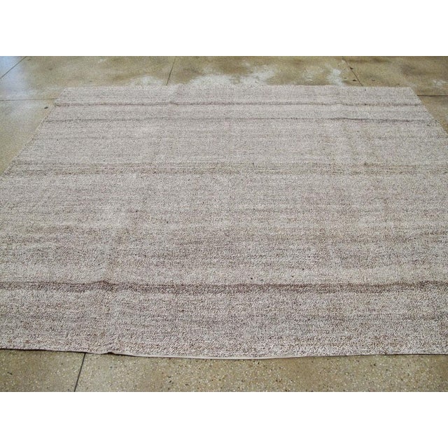 Galerie Shabab Collection Mid-20th Century Turkish Flat-Weave Kilim Rug For Sale In New York - Image 6 of 9
