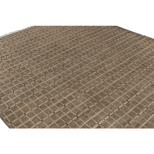 Looking for a custom size? For more information on customization capabilities, please reach out to custom@chairish.com....