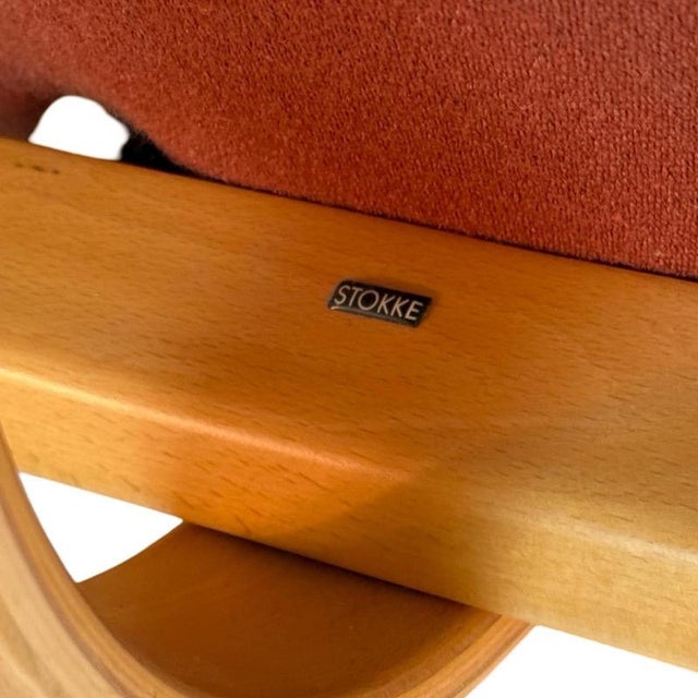 Ergonomically Shaped Rocking Chair in Light Oak and Red Upholstery by Peter Opsvik for Stokke For Sale - Image 4 of 10