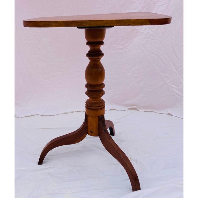Chestnut 1900s American Antique Maple Wood Candle Stand Tripod Table Rounded Slight Rectangle For Sale - Image 8 of 11
