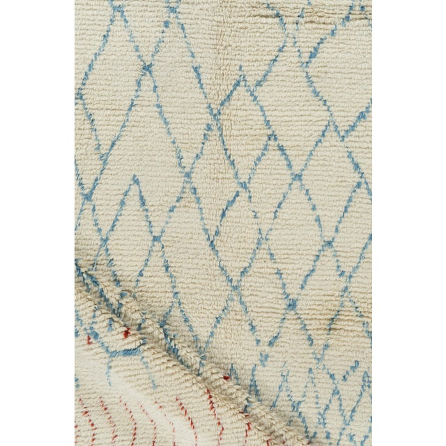 Moroccan Inspired Handwoven Rug 9' X 12'2 For Sale - Image 9 of 13