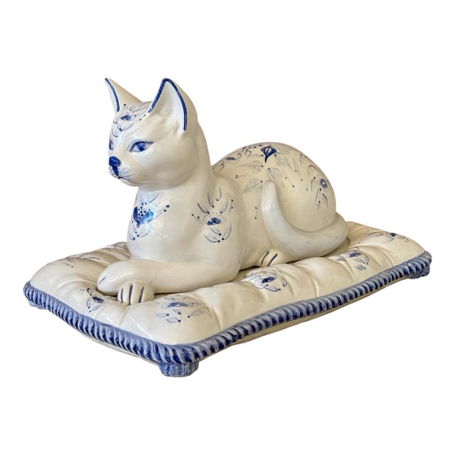 Vintage Chinoiserie Italian Blue and White Ceramic Cat on Cushion Sculpture For Sale