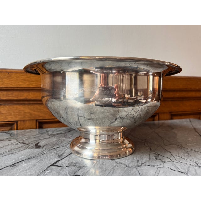 Oneida Vintage Silver Plate Punch Bowl and Ladle For Sale - Image 4 of 9