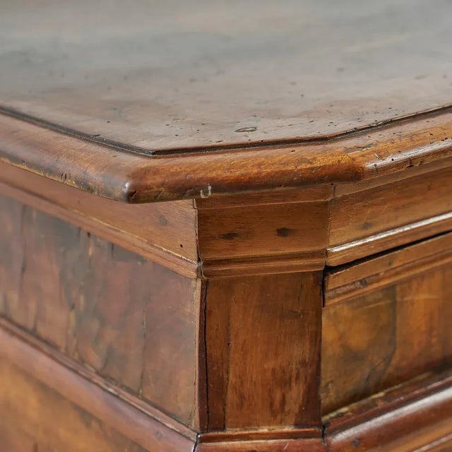 Canterano Chest of Drawers, 1600s For Sale - Image 4 of 12