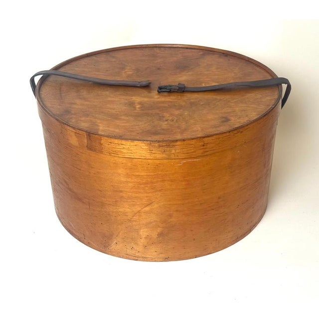 Large Antique Luther Bentwood Hat Box, 1890s For Sale - Image 3 of 18