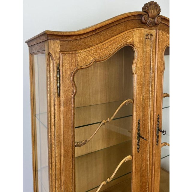 Bookcase Vintage French Louis Xiv Style Oak Glazed Display Cabinet Lot 6490 For Sale - Image 5 of 18