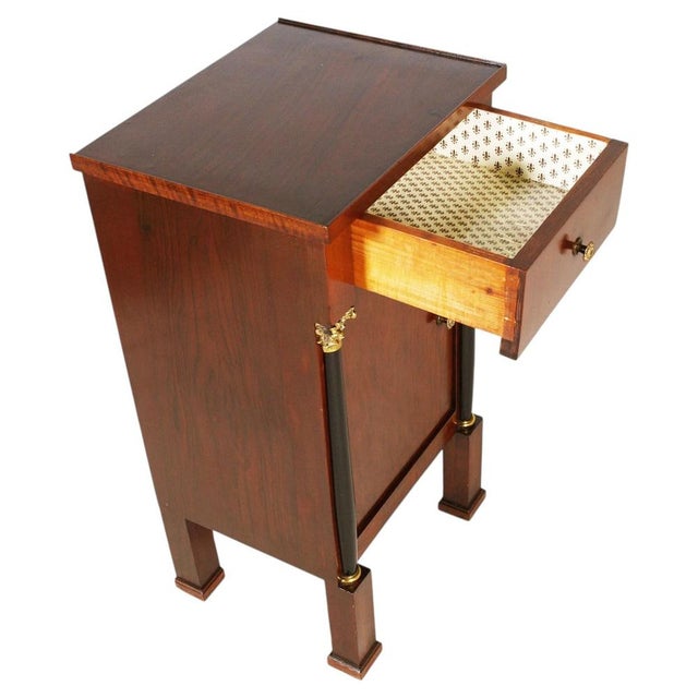 Italian Empire Neoclassical Walnut Bedside Tables from Bassanos Ebanistery, 1920s, Set of 2 For Sale - Image 3 of 9