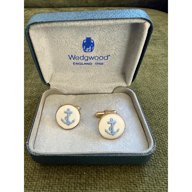 Art Deco Vintage Royal British “Wedgwood” Jasper ware Gold Plated Cufflinks In Case For Sale - Image 3 of 7