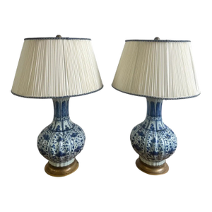 1980s Oriental Chinese Ming Dynasty Style Blue & White Table Lamp W Org Shades, a Pair