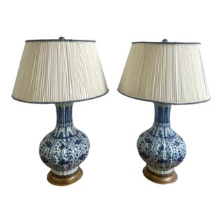 Oriental Chinese Ming Dynasty Style Blue & White Table Lamp W Org Shades, a Pair For Sale