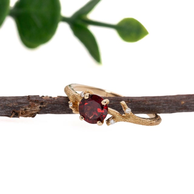 2020s Garnet Ring With Earth Mined Diamonds: Solid 14k Gold, , Size 6.75 For Sale - Image 5 of 7