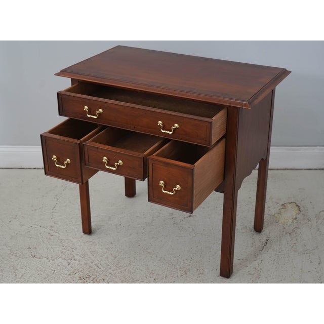 Traditional Hekman Cherry & Yew Wood 4 Drawer Lowboy For Sale - Image 3 of 17