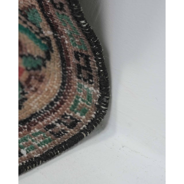 1970s Vintage Handmade Wool Cotton Green Area Rug For Sale - Image 9 of 12