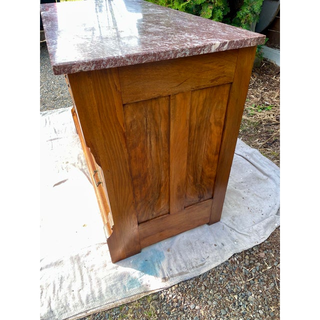 French Provincial Early 20th Century Victorian Oxblood Marble 5 Drawer Chest Dresser For Sale - Image 3 of 12