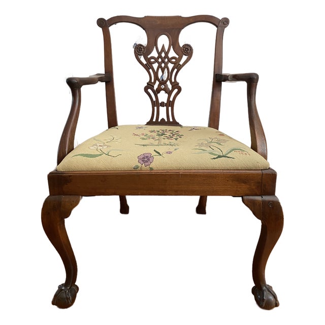 Antique Mid-1700s British Chippendale Mahogany Dining Chair With Arms For Sale
