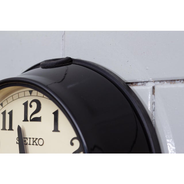 1990s Vintage Black Wall Clock from Seiko, 1990s For Sale - Image 5 of 9