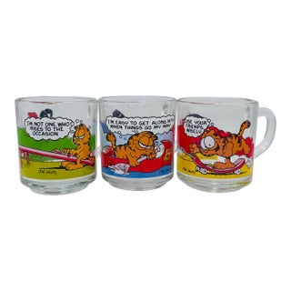 1970s Jim Davis Garfield Glass Mugs - Set of 3 For Sale