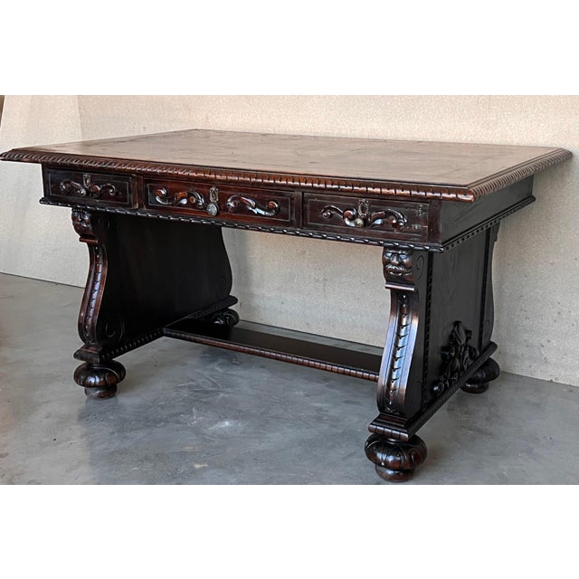 Renaissance 19th Century French Renaissance Desk with Three drawers For Sale - Image 3 of 18