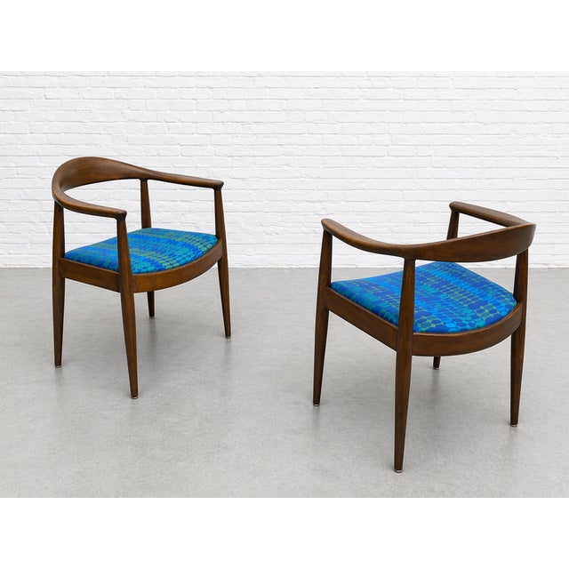 Vintage Mid Century Modern Walnut Lounge Chairs – Hans Wegner Style – Pair of Refinished and Reupholstered Armchairs, C. 1960's For Sale - Image 13 of 14