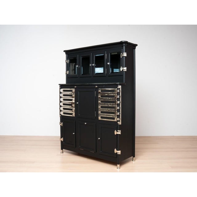1920s German Dental Instrument Cabinet by Arnold Biber, Pforzheim, 1920 For Sale - Image 5 of 18