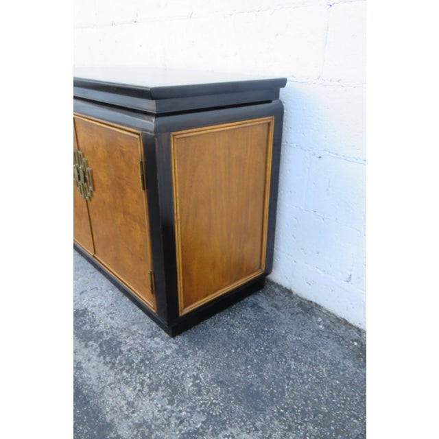 Late 20th Century Chinoiserie Chin Hua Hollywood Regency Serving Table Buffet Lacquered 6187 For Sale - Image 15 of 16