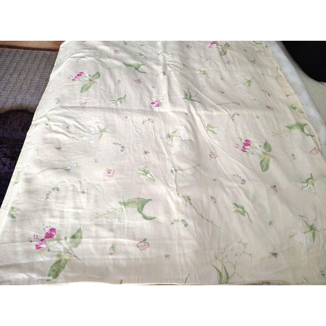 Yves Delorme / France "Fuchsia" Duvet Cover Set Full Size For Sale In Los Angeles - Image 6 of 10