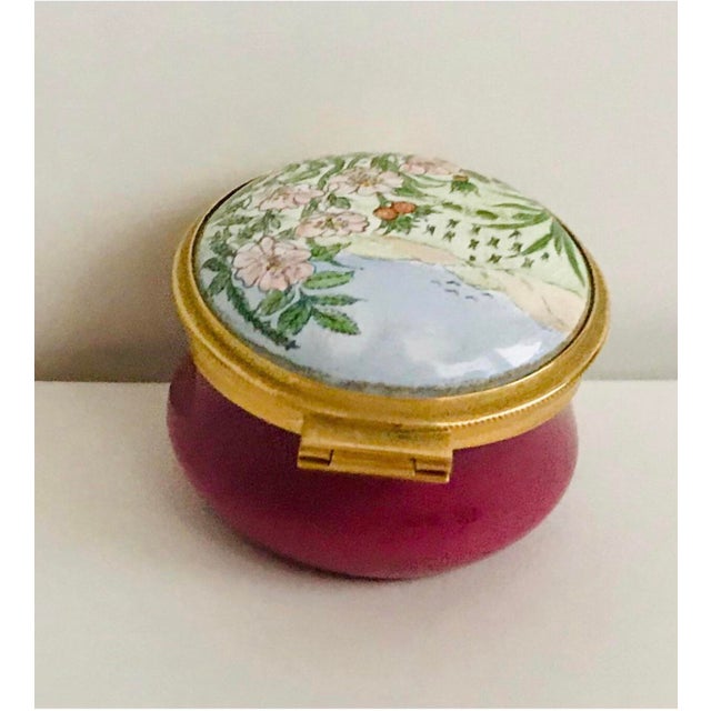 1990s New Vintage Staffordshire Style Flower Box Enamel Hand Painted For Sale - Image 5 of 13