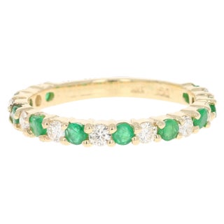 1.00 Carat Emerald Diamond 14 Karat Yellow Gold Band, size 7.25 For Sale