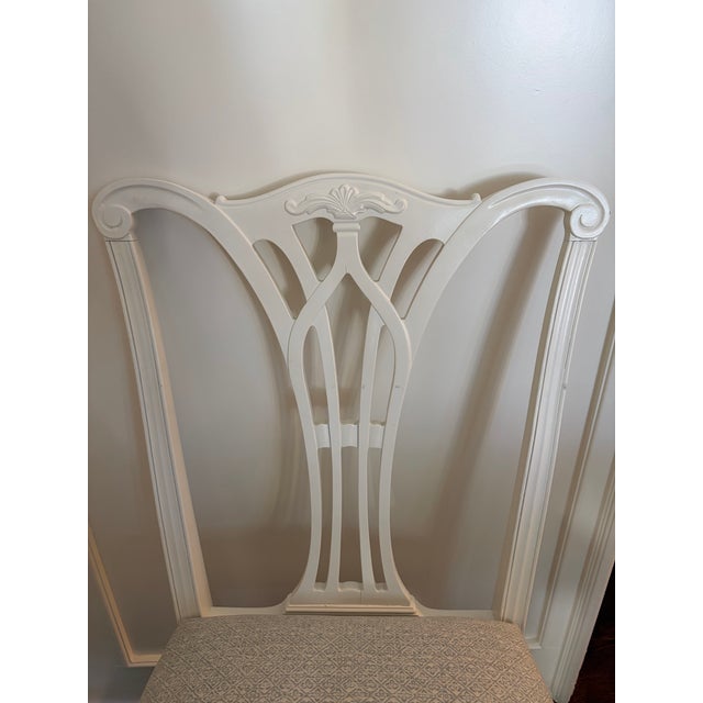 Mid 20th Century Set of 8 Hepplewhite Dining Chairs With Schumacher Fabric Cushions For Sale In Kansas City - Image 6 of 6