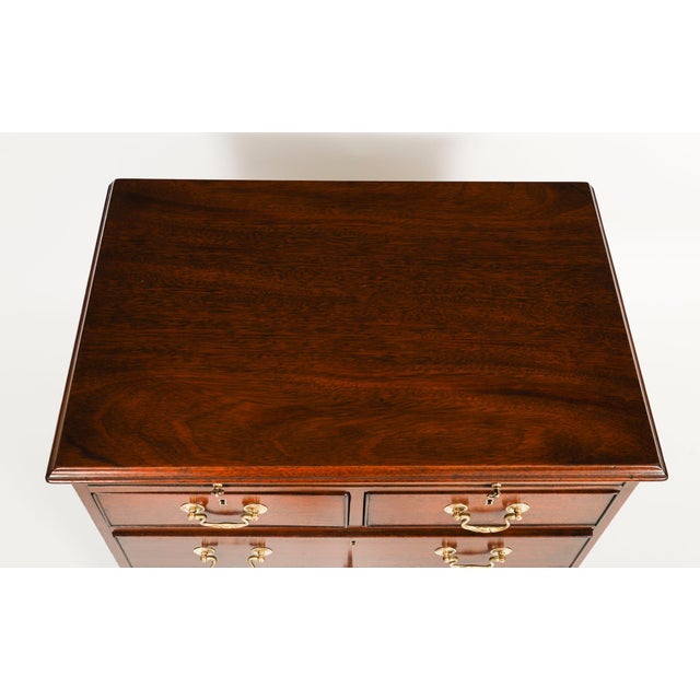 Brown Vintage Flame Mahogany Bedside Chests with Slides, 20th Century, Set of 2 For Sale - Image 8 of 16