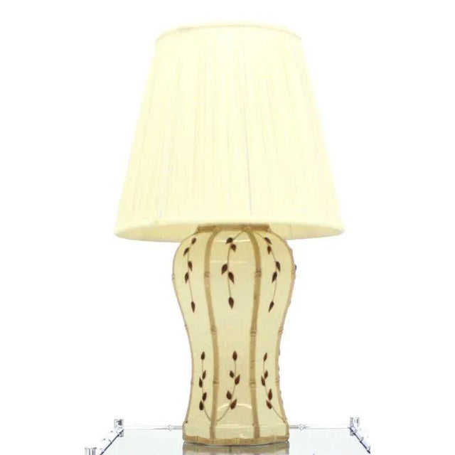 Very nice design art decorated table lamp. Perfect for the living room space.