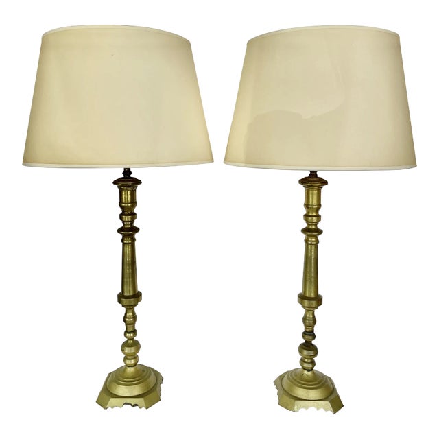 Large English Traditional Brass Table Lamps From 60's For Sale