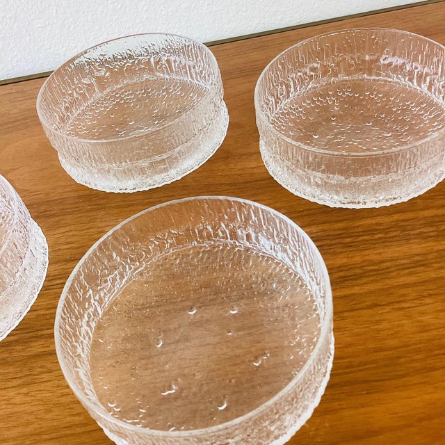 1970s Vintage Mid-Century Modern Tapio Wirkkala Style Frosted Glass Bowls, Set of 4 For Sale - Image 5 of 7