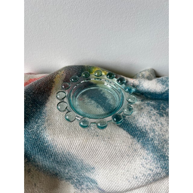 Mid 20th Century Multicolor Candlewick Ashtray Nesting- Set of 3 For Sale In New York - Image 6 of 8