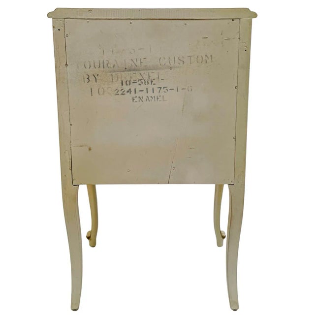 Mid-20th Century Drexel Touraine French Provincial Louis XV Style Crème Peinte Nightstands - A Pair For Sale - Image 18 of 18