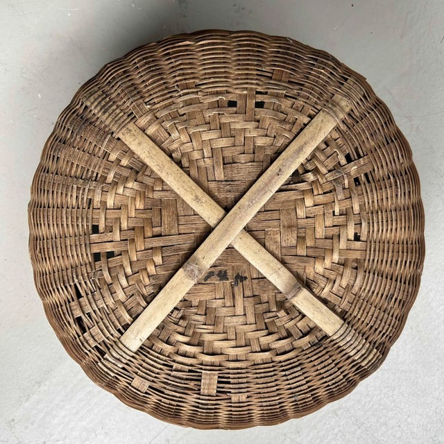 Wood Japanese Woven Bamboo Basket with Calligraphy, 1950s For Sale - Image 7 of 10