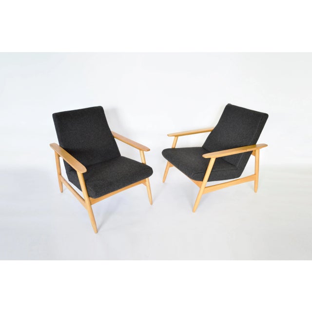 Mid-Century Modern Set of Beech & Felt Armchairs by Valerija Ema Cukermaniene for Vilnius Furniture Factory, 1960s For Sale - Image 3 of 9