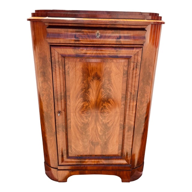 Mid 18th Century Biedermeier Flamed Mahogany Corner Cabinet, Denmark For Sale