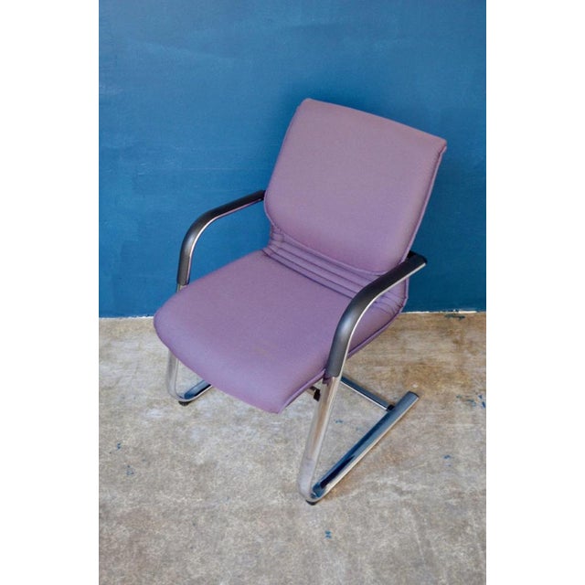 Postmodern Comforto Armchair from Haworth For Sale - Image 3 of 10