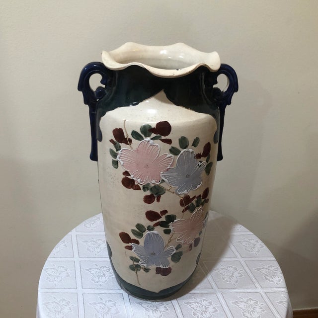 Ceramic Antique Early 20th Century Chinese Hand-Painted Floor Vase For Sale - Image 7 of 10