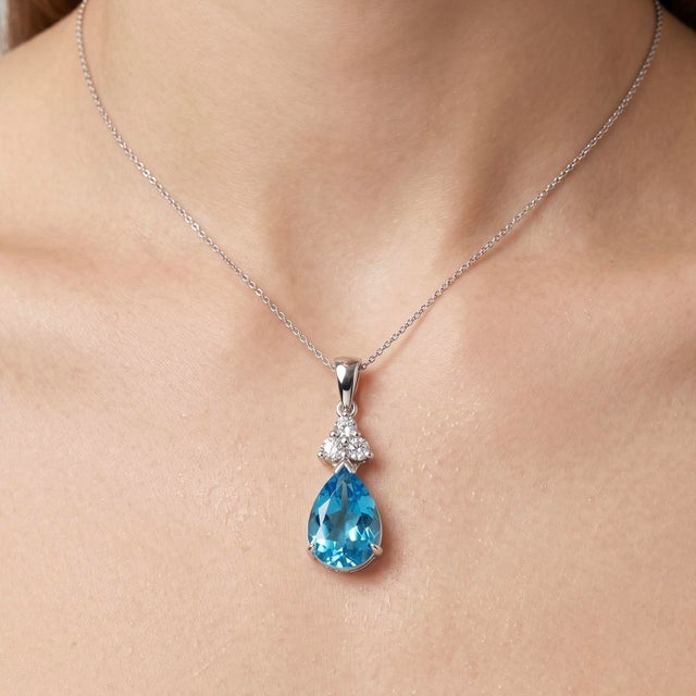 Contemporary Swiss Blue Topaz Pendant, Stacking Gemstone Pendant for Woman For Sale - Image 3 of 7