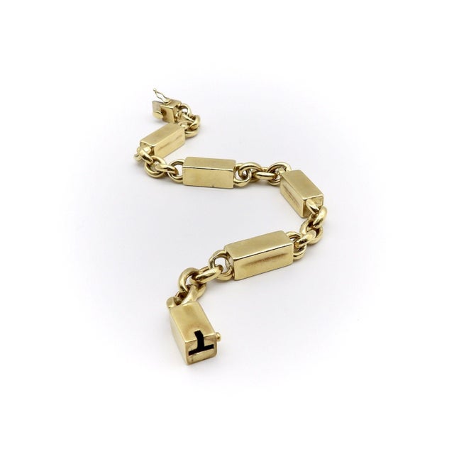 Modern Vintage 18k Gold Blocky Alternating Bar and Link Bracelet For Sale - Image 3 of 7