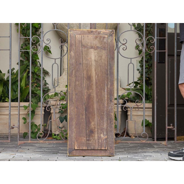This French giltwood mirror from circa 1920 offers a restrained, elegant profile that works well in both classical and...