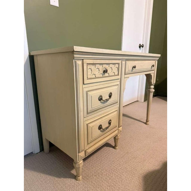 Beautiful mid‑century vanity from the sought‑after Kent Coffey El Chico collection. This piece features its original...