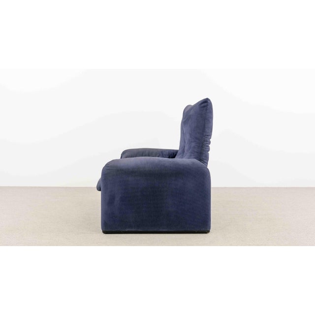Maralunga 2-Seater Sofa by Vico Magistretti for Cassina, 2000s For Sale - Image 16 of 18
