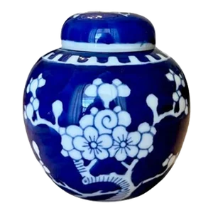 1960s Small Prunus Blossom Blue and White Chinese Porcelain Ginger Jar With Lid
