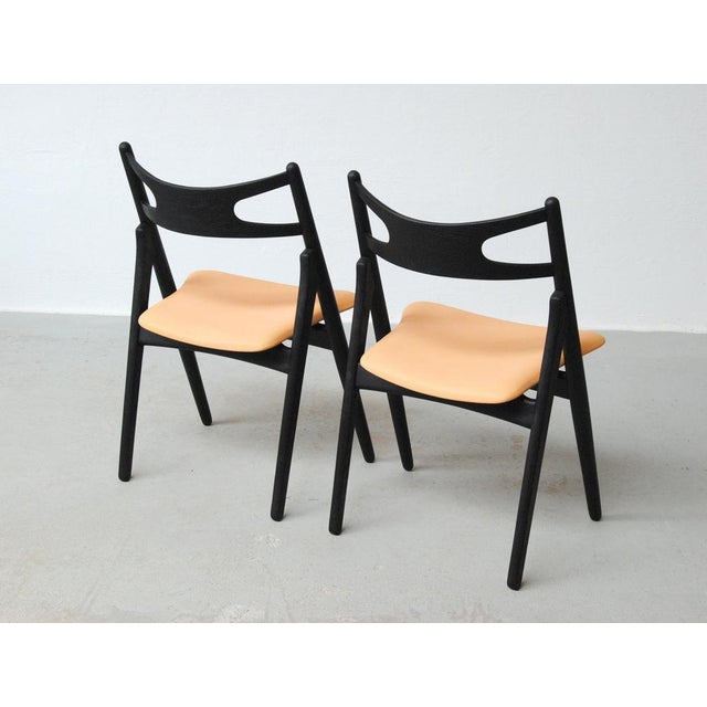 1950s Set of Fully Restored Sawbuck Chairs in Ebonized Oak by Hans J. Wegner for Carl Hansen & Søn, 1950s For Sale - Image 5 of 8