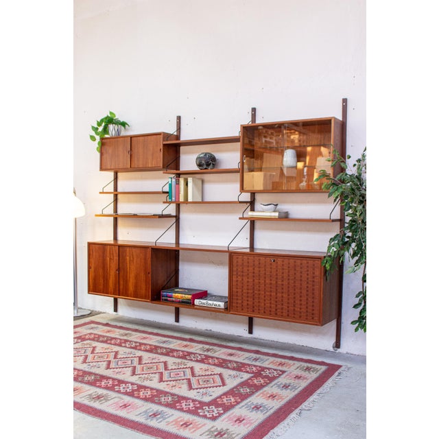 Mid-Century Royal Wall Shelving System in Teak by Poul Cadovius for Cado, 1960s For Sale - Image 12 of 18